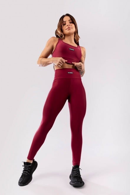 K3938-B_Calca_Legging_com_Detalhe_de_Trancado_no_Cos_Roxo_Vinho__Ref:_K3938-B