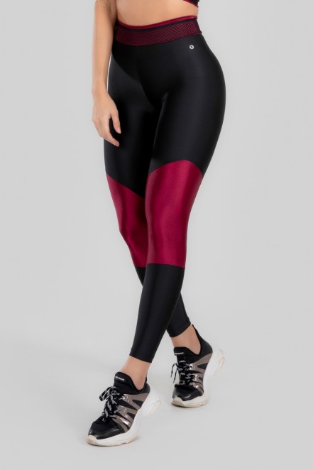 Calça Legging com Recorte e Cós com Elástico (Preto / Vinho) | Ref: K2969-A