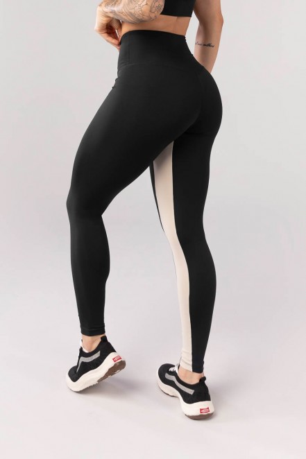 Calça Legging com Faixa no Entrepernas (Preto / Bege) | Ref: K4089-B