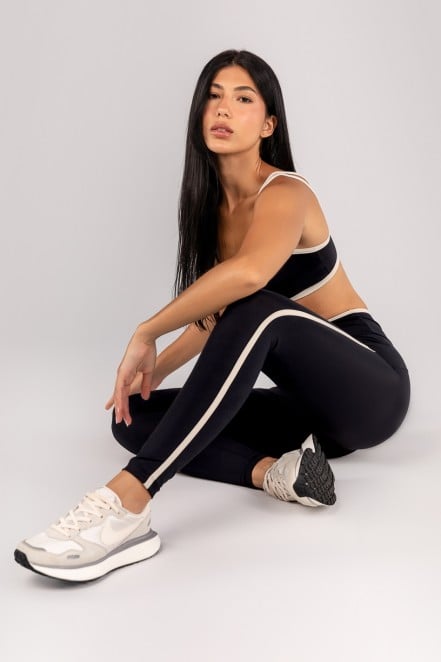 K4694-A_Calca_Legging_com_Chapado_e_Vira_Preto__Off-White__Ref:_K4694-A