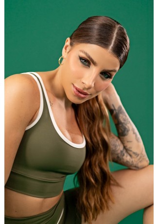 Top com Recorte Quadrado e Viés Vivo (Verde Militar / Off-White) | Ref: K3965-B