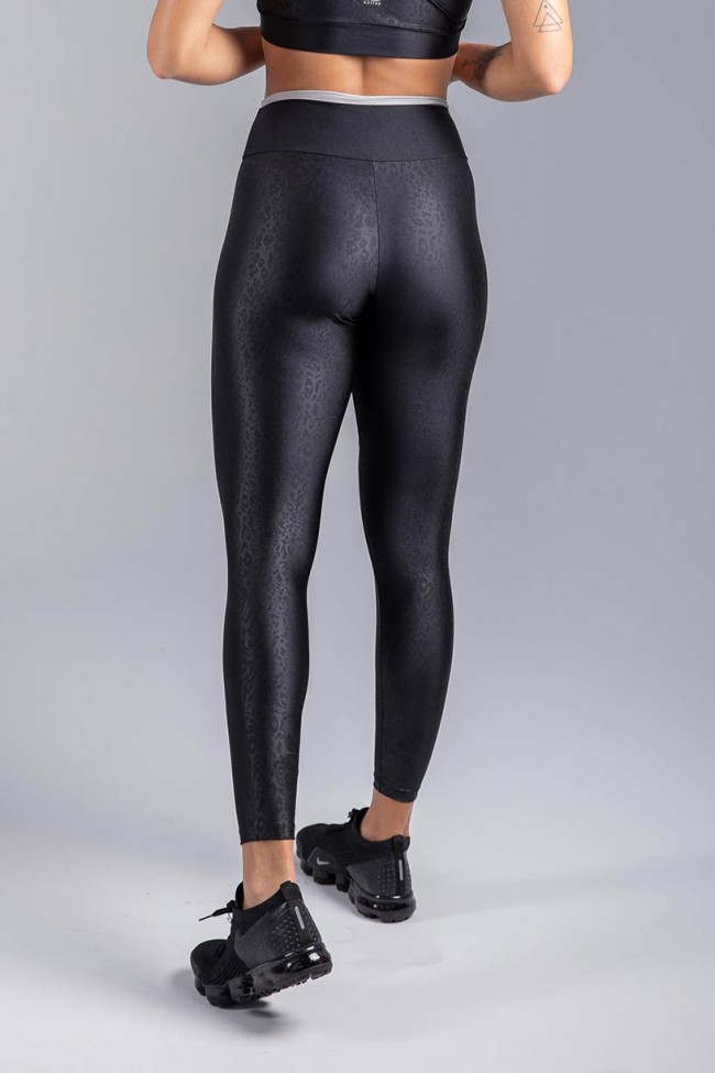 Cal a Legging com Recorte de On a Preto Prata Ref K3368 A